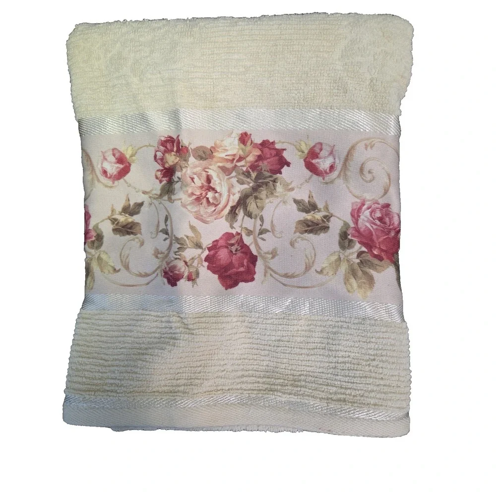 Croscill Vintage Bath Towel Roses Cotton Cream Grannycore Cottagecore New